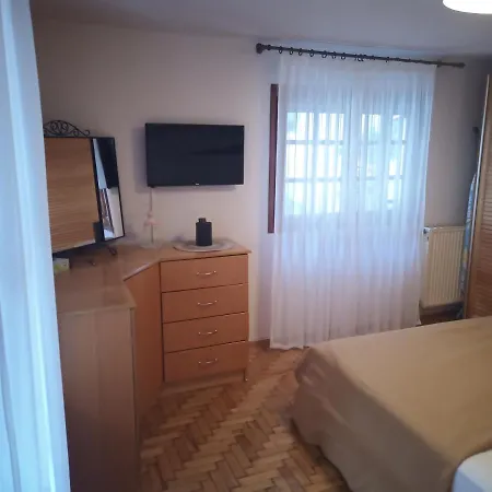 Plateia Ágios Nikólaos